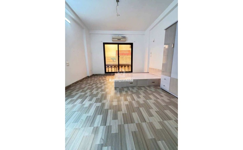 Vĩnh Hưng, Lĩnh Nam, Nhà 5 Tầng, 3 Ngủ, 1 Bước Ra Phố, Chỉ Hơn 5 Tỷ